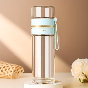 butelka w której mozesz zaparzyć herbatę